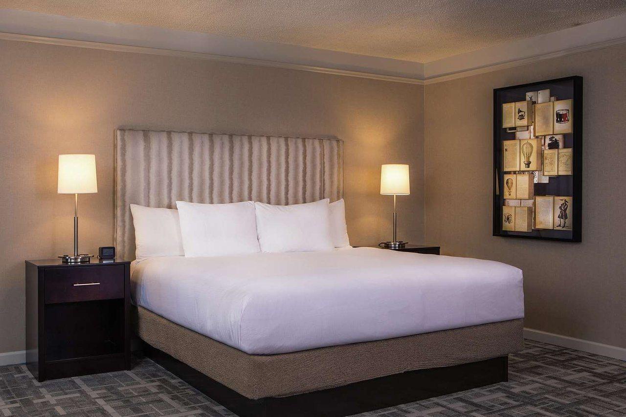 Отель Hilton Wilmington/Christiana Ньюарк Экстерьер фото