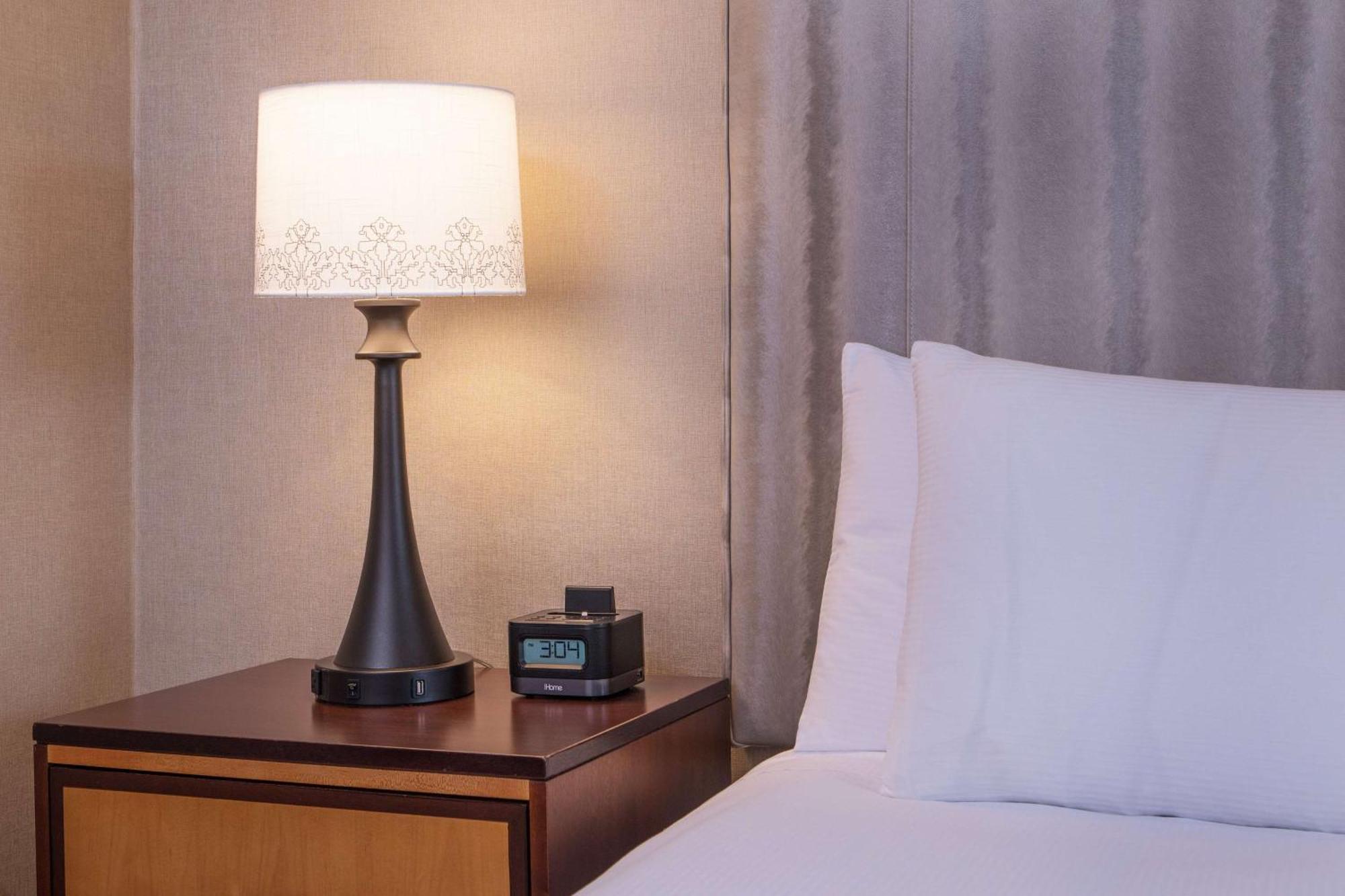 Отель Hilton Wilmington/Christiana Ньюарк Экстерьер фото