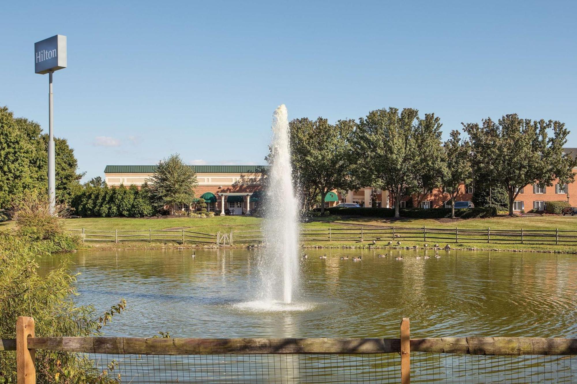 Отель Hilton Wilmington/Christiana Ньюарк Экстерьер фото