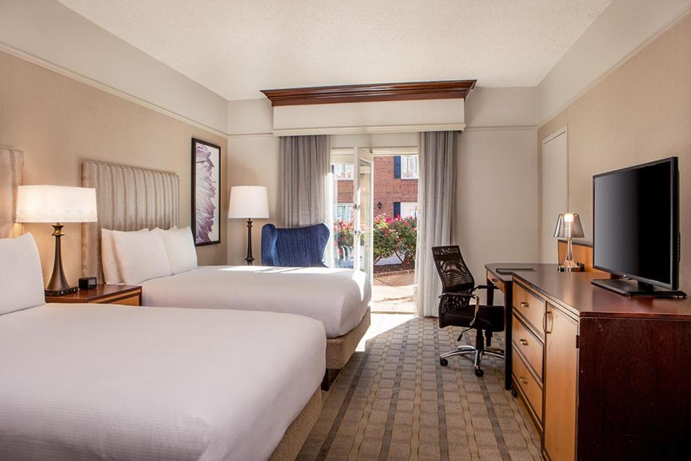 Отель Hilton Wilmington/Christiana Ньюарк Экстерьер фото
